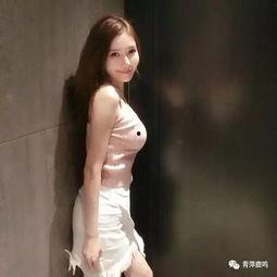 性感网红露胸照,网络舆论的边界与责任 第3张 性感网红露胸照,网络舆论的边界与责任 第3张
